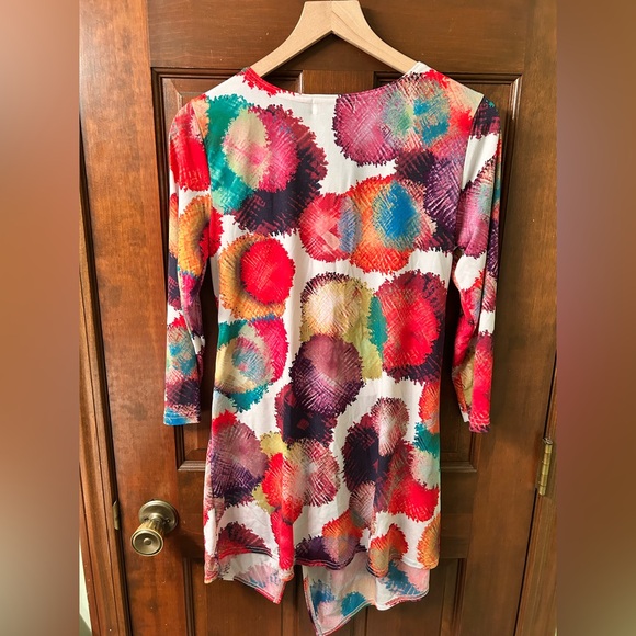 Mishca Colorful Abstract Print Wrap front dress Dress. Size M - Picture 5 of 6